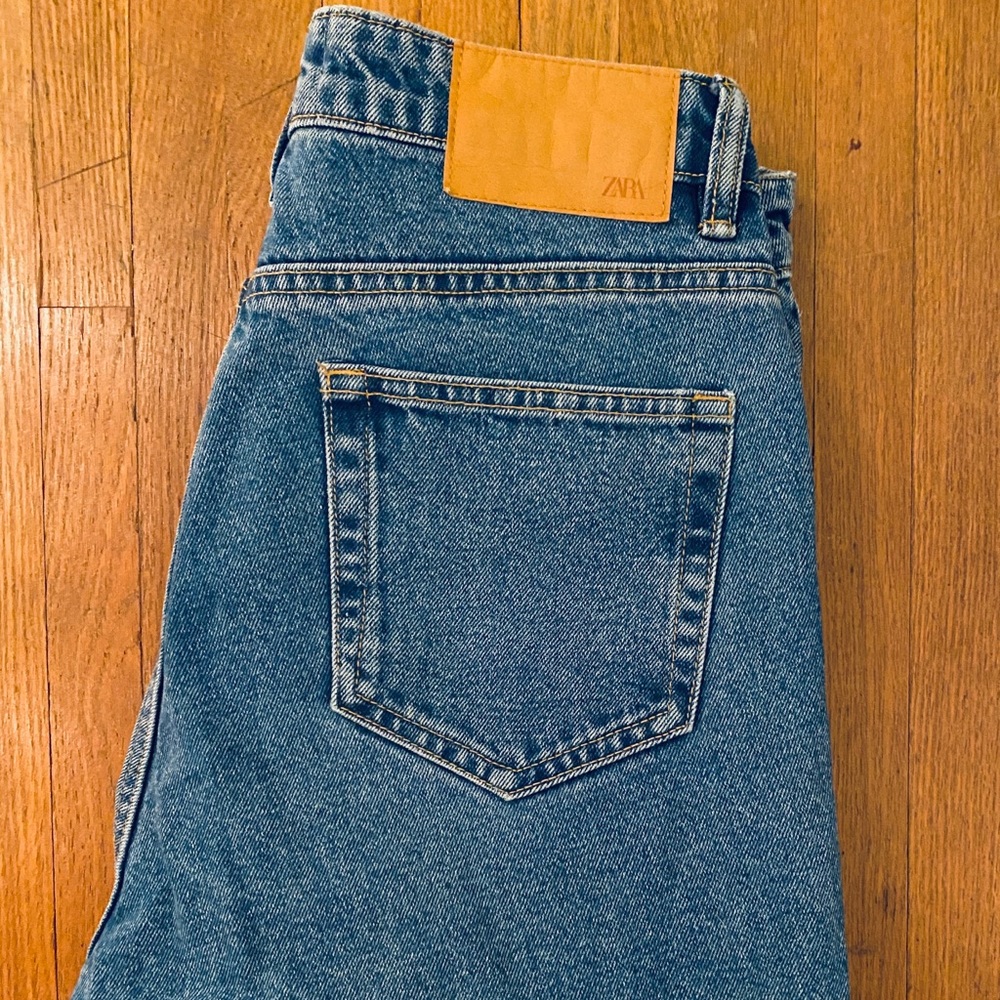 Zara size 6 mom jeans!